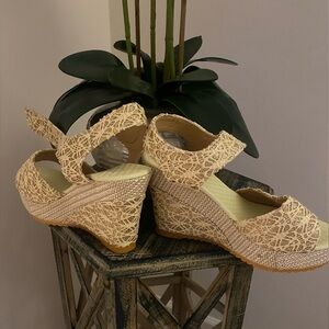 New Without Tag Platforms Size 6.5